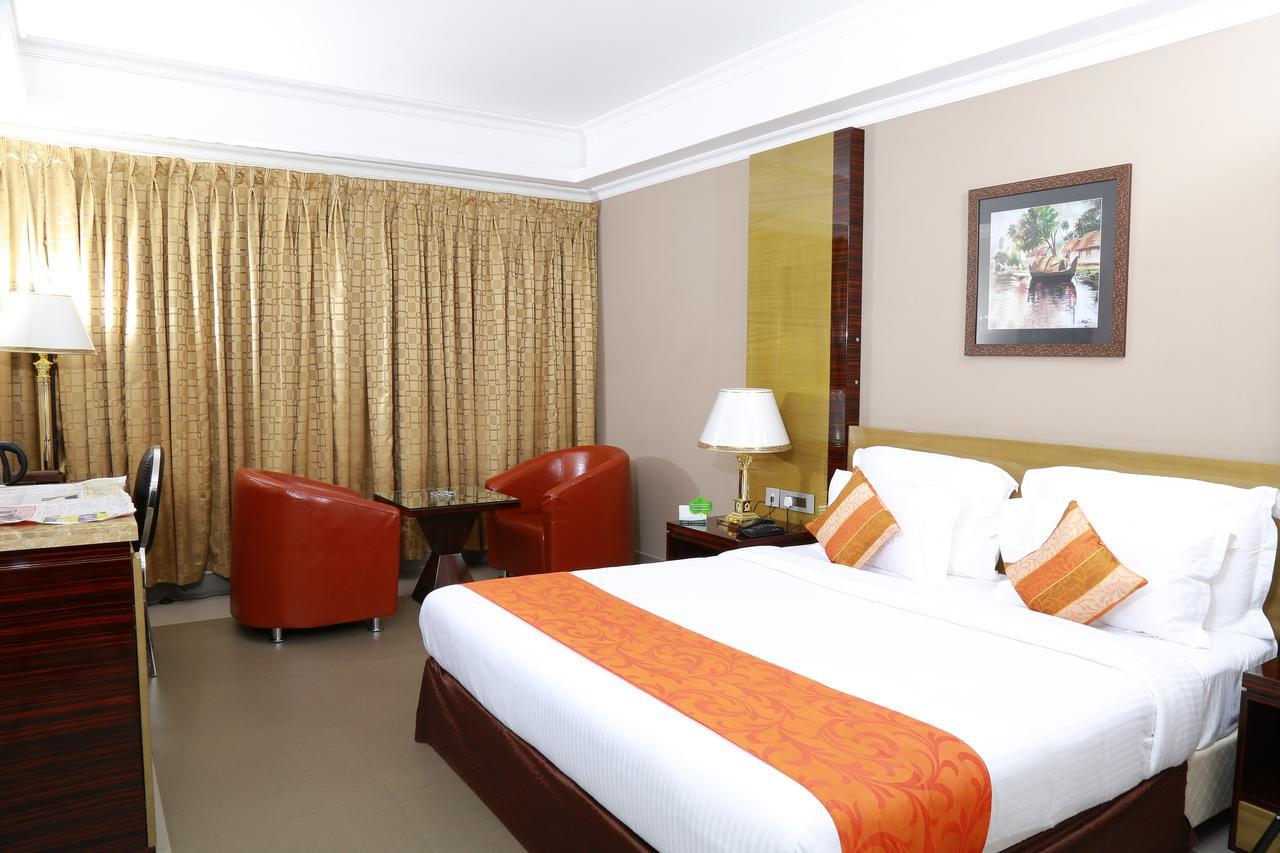 Hotel Bonanza Alappuzha Exterior photo