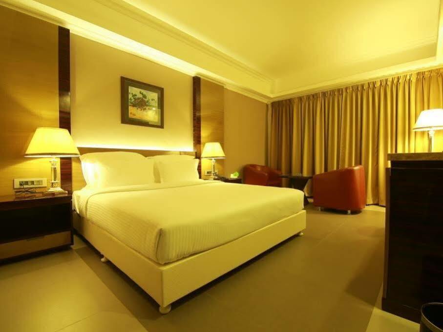Hotel Bonanza Alappuzha Exterior photo